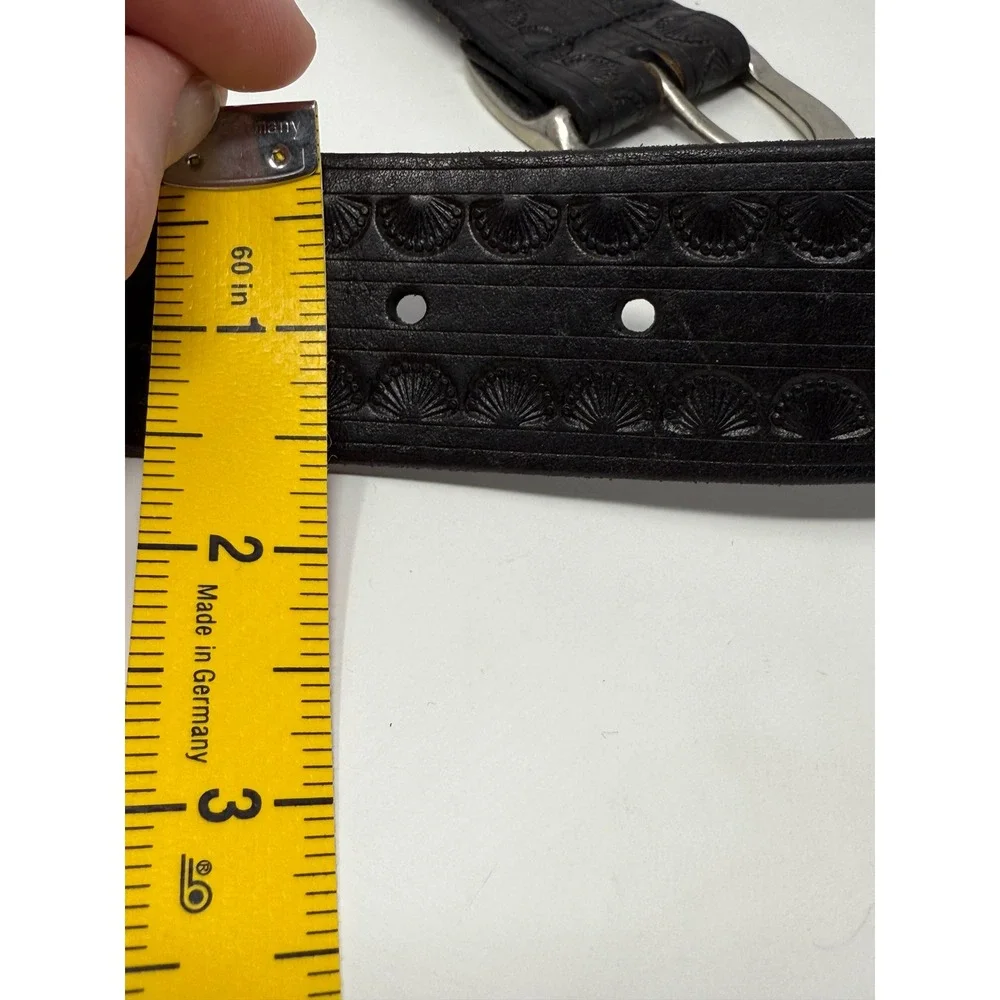 Liz Claiborne Black‎ Genuine Leather Embossed scallop Pattern Belt Silver Buckle